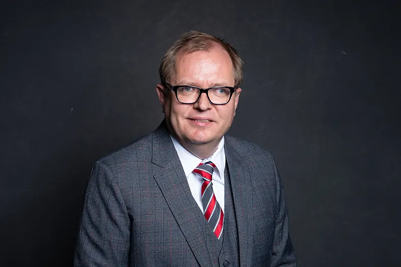 Adrian Bourcevet, beyond chaotic analytics